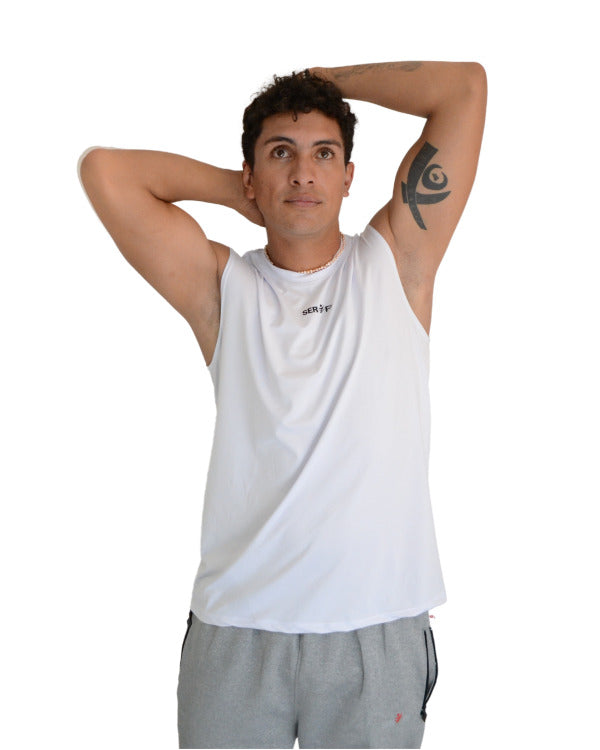 Playera deportiva sin mangas cuello redondo para hombre