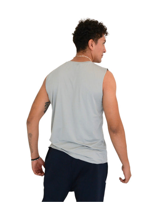 Playera deportiva sin mangas cuello redondo para hombre
